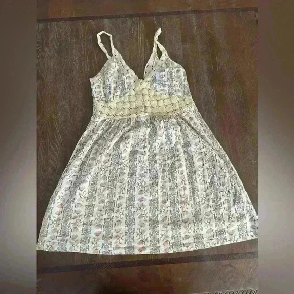 TOPSHOP Floral Sundress Crochet Trim Dress Size 4 EUC - Picture 2 of 5